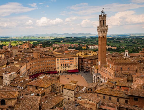 Rent a bike in Siena and discover its beautiful countryside
