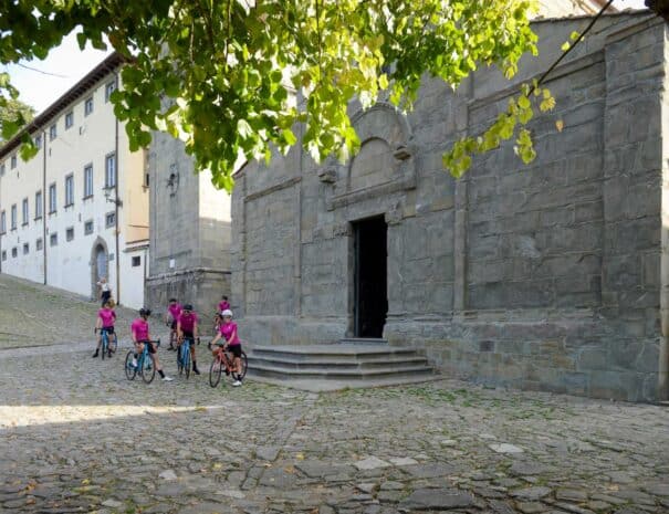 Cycling-along-the-Via-Francigena-with-friends